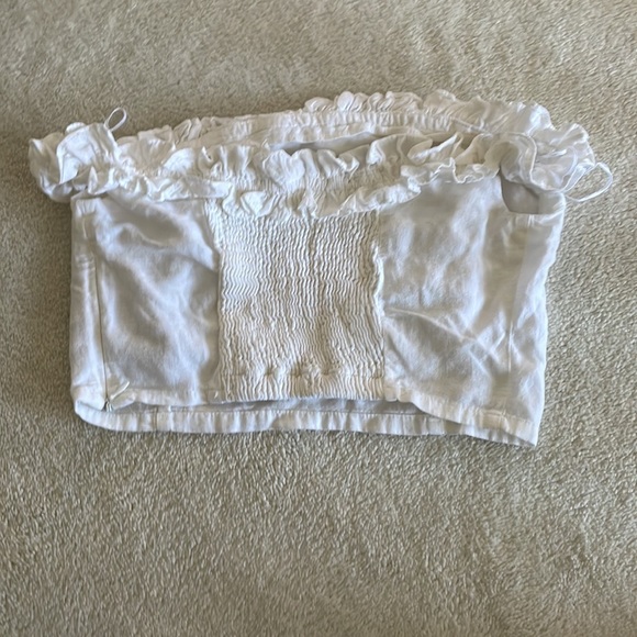 Linen Blend Ruffle detail crop top - Picture 3 of 9